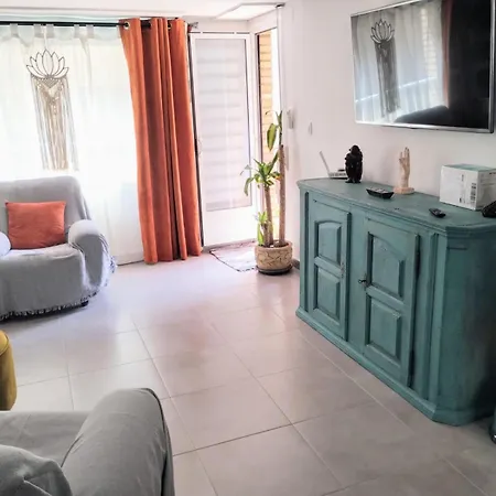 Boho Chic Modern 2bed, 2bath, 5 Mins Calle Loreto
